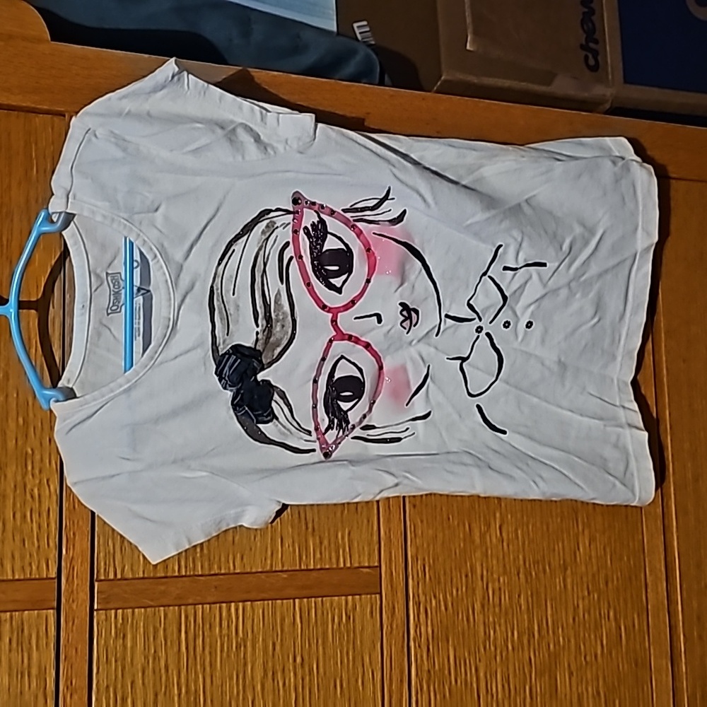 !!.  Girls size 6 top